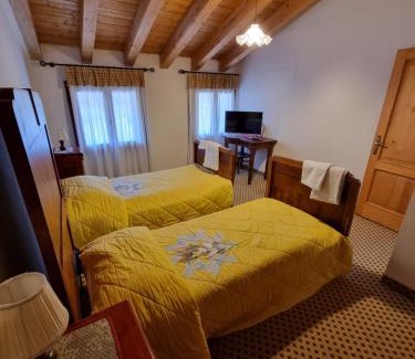 Posina Bed & Breakfast | Trattoria Albergo all'Alpino