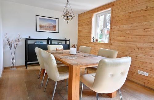 Falkenburg House | Traum Chalet mit Privatwald