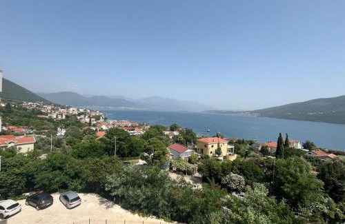 Denovici Apartment | traumhaftes Apartment mit Meerblick in der Bucht von Kotor