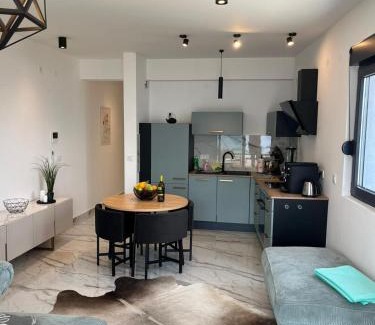 Denovici Apartment | traumhaftes Apartment mit Meerblick in der Bucht von Kotor