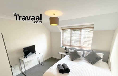 Rushmoor District Apartment | Travaal.©om – 2 Bedroom Apartment – Farnborough