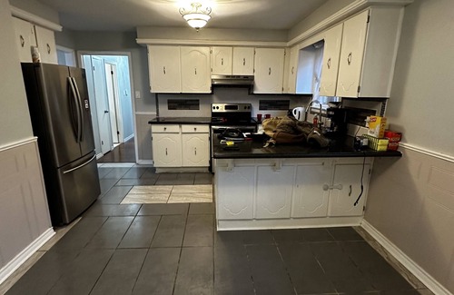 Brampton House | Travel Friendly Room in Brampton
