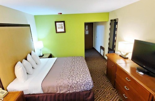 Miner Hotel | Travel Inn and Suites- Sikeston Miner I-55 exit-67
