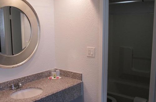 Lakehurst Hotel | Travel Inn and Suites