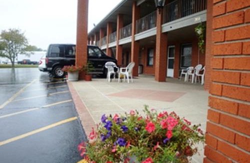 Frankfort Hotel | Travel Inn & Suites