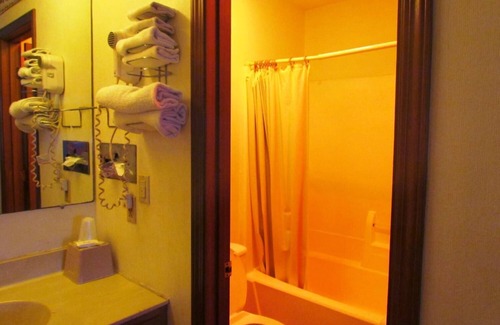 Frankfort Hotel | Travel Inn & Suites