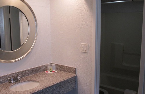 Lakehurst Hotel | Travel Inn & Suites