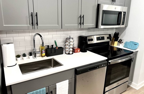 Midtown Apartment | Travel Professionals