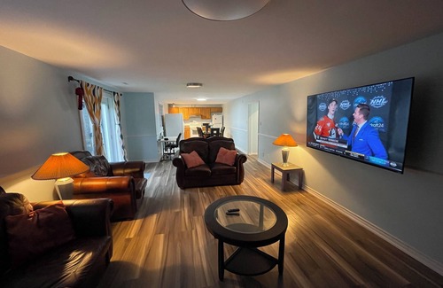 Courtice House | Travelers Home -3 Bedroom Home