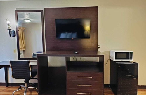 Wichita Falls Hotel | Travelers inn by OYO Wichita Falls