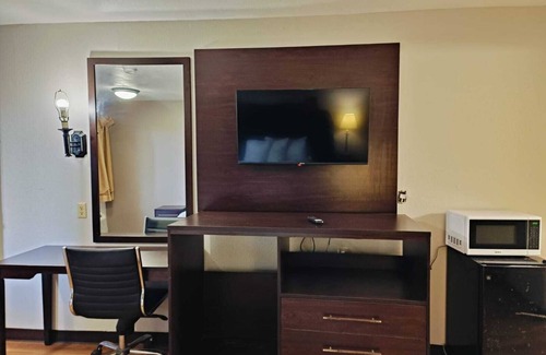 Wichita Falls Hotel | Travelers inn by OYO Wichita Falls