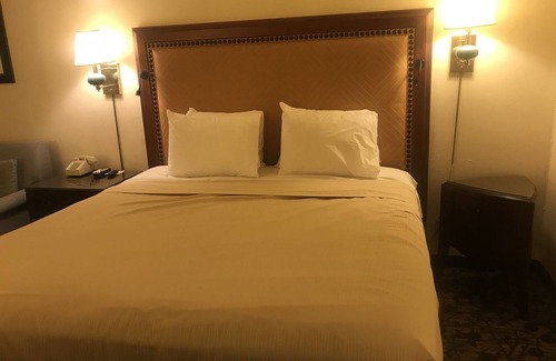 Craig Hotel | Travelers Inn & Suites