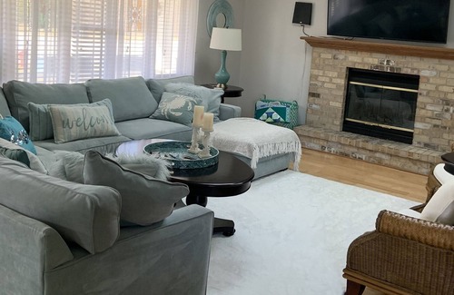 Sheboygan House | Traveling Nurses/Caddies/Corporate Room for rent in upscale neighborhood