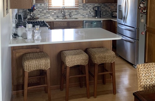 Sheboygan House | Traveling Nurses/Caddies/Corporate Room for rent in upscale neighborhood
