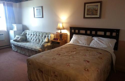 Dawson Creek Hotel | Traveller's Inn