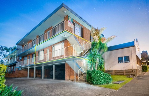 South West Rocks Apartment | TRAVELLERS PALMS UNIT 1 - RECENTLY RENOVATED