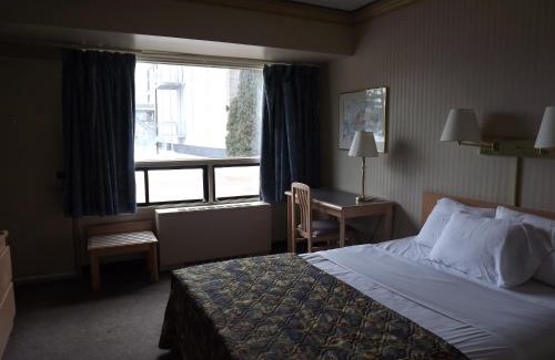 Mauricie Hotel | Travelodge by Wyndham Trois-Rivieres