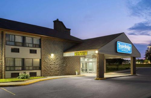 Barrie Hotel | Travelodge by Wyndham Barrie