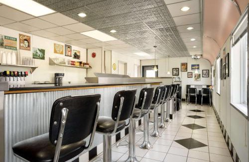 Bill Hotel | Travelodge by Wyndham Bill WY Thunder Basin Ntl Grassland