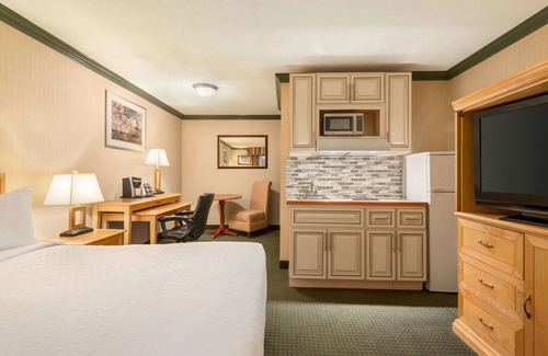 Dawson Creek Hotel | Travelodge by Wyndham Dawson Creek