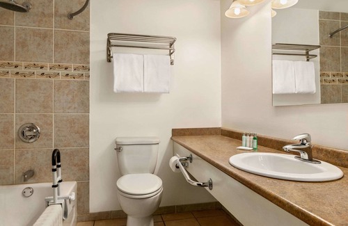 Dawson Creek Hotel | Travelodge by Wyndham Dawson Creek