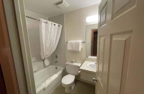 Fort St. John Hotel | Travelodge by Wyndham Fort St John