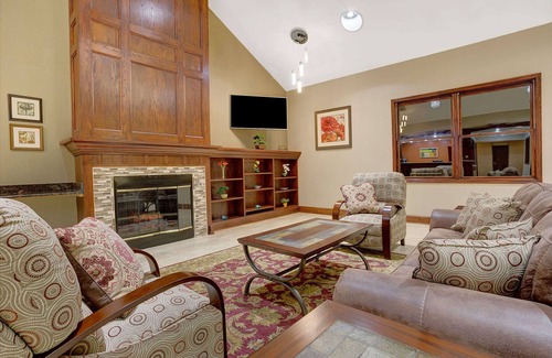 Iowa City Hotel | Travelodge by Wyndham Iowa City