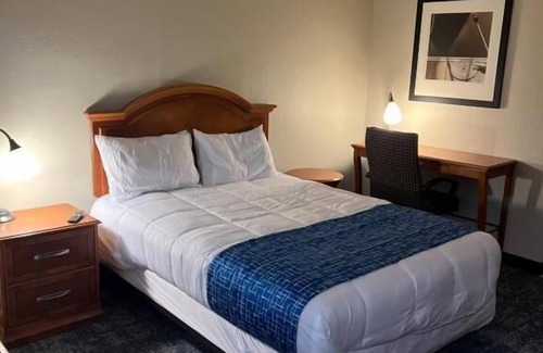 Lincoln Hotel | Travelodge by Wyndham Lincoln Northeast