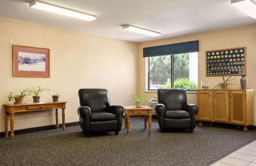 Morrill Hotel | Travelodge by Wyndham Morrill