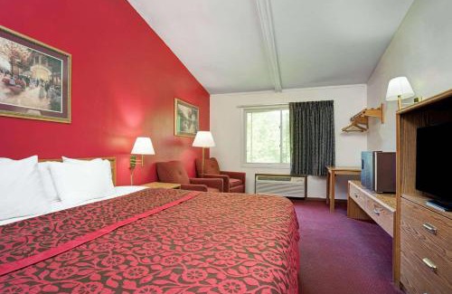 Red Wing Hotel | Travelodge by Wyndham Red Wing
