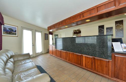 Mackinaw City Hotel | Travelodge by Wyndham Mackinaw City