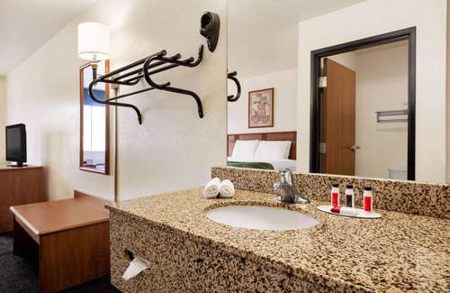 North Platte Hotel | Travelodge by Wyndham North Platte