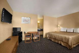 Wenatchee Hotel | Travelodge by Wyndham Wenatchee