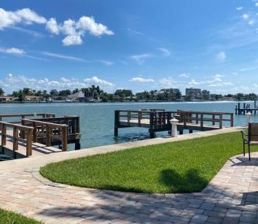 Treasure Island Apartment | Treasure Island Beach, FL Waterfront Condo Located Steps away from the Intracoastal Waterway