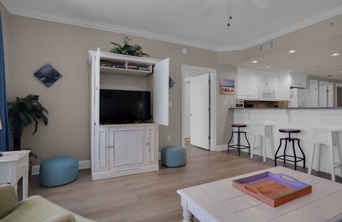 Thomas Drive Condo | Treasure Island 1209