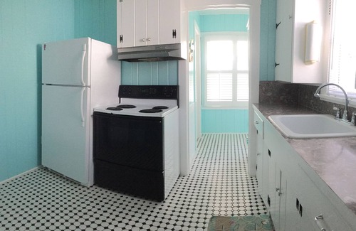 Treasure Island House | Treasure Island Beach Cottage Steps from Beach Access