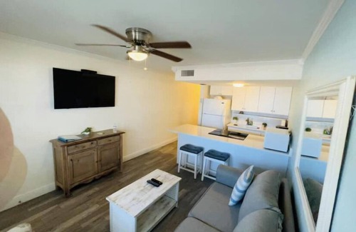 Sunset Beach Condo | Treasure Island Beach condo steps from the beach