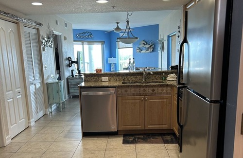 Capri Isle Condo | Treasure Island 2B/2B Condo with Pool + Wifi+ Parking + Beach Access
