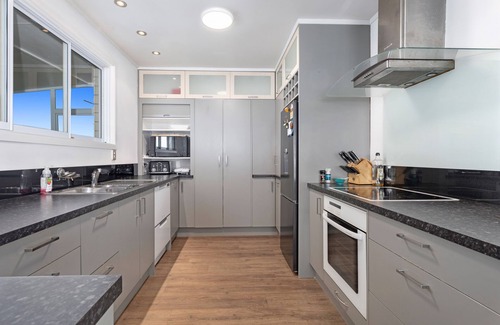 Ohope House | Treasure on Tawai - Ohope Holiday Home