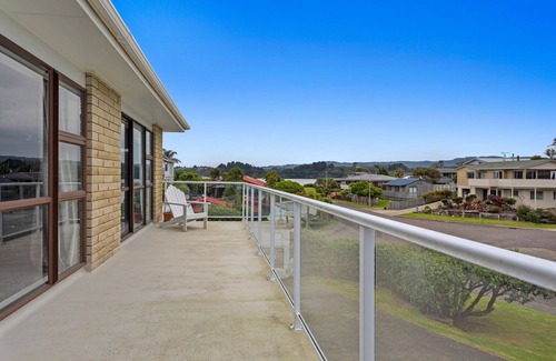 Ohope House | Treasure on Tawai - Ohope Holiday Home
