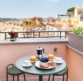 Rione III Colonna Apartment | TreasureRome Eden Penthouse