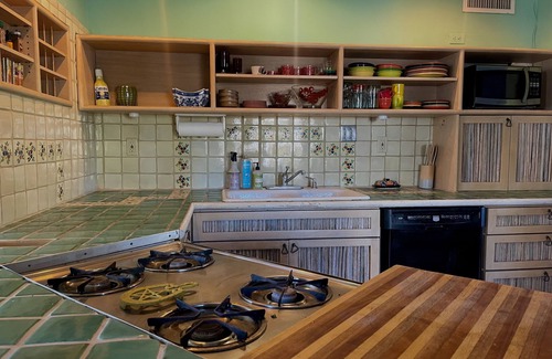 Sam Hughes House | Treat Casa: Beautiful Spanish style home in historic & walkable Sam Hughes area
