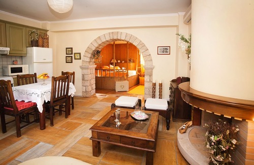 Panormos House | Tree Garden by the beach