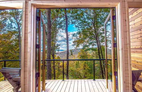 Beersheba Springs Cabin | Tree Loft 2 in the trees on a bluff in the Cumberland mountains