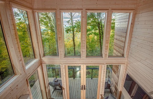 Beersheba Springs Cabin | Tree Loft 2 in the trees on a bluff in the Cumberland mountains
