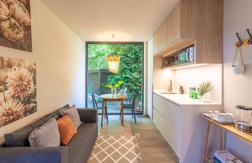 Barroselas House | Tree Retreat Bungalow | Private Garden & Pool
