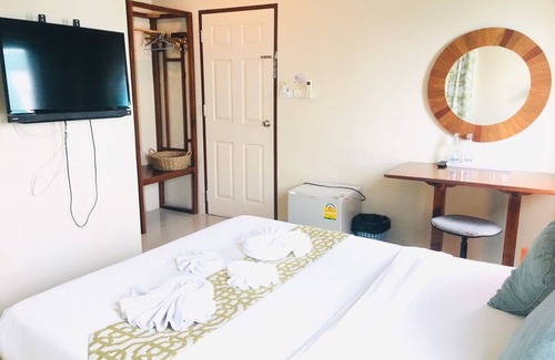Tha Sala Hotel | Tree Retro