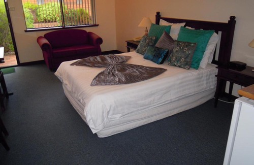 Walpole Hotel | Tree Top Walk Motel