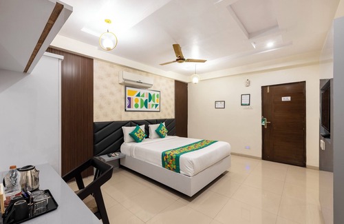 Gajuwaka Hotel | Treebo AR Grand, Gajuwaka