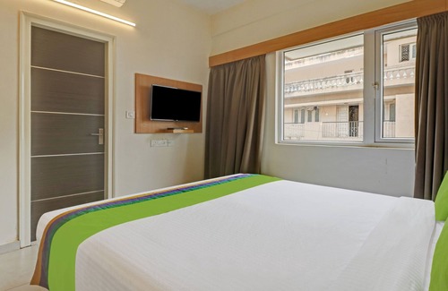 Indiranagar Hotel | Treebo Fortune Stay